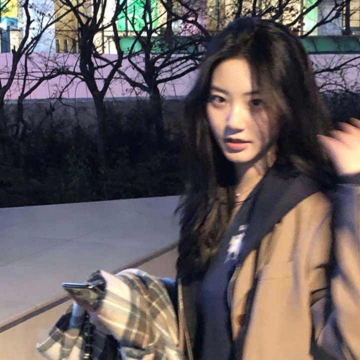 爱丽丝镜中奇遇